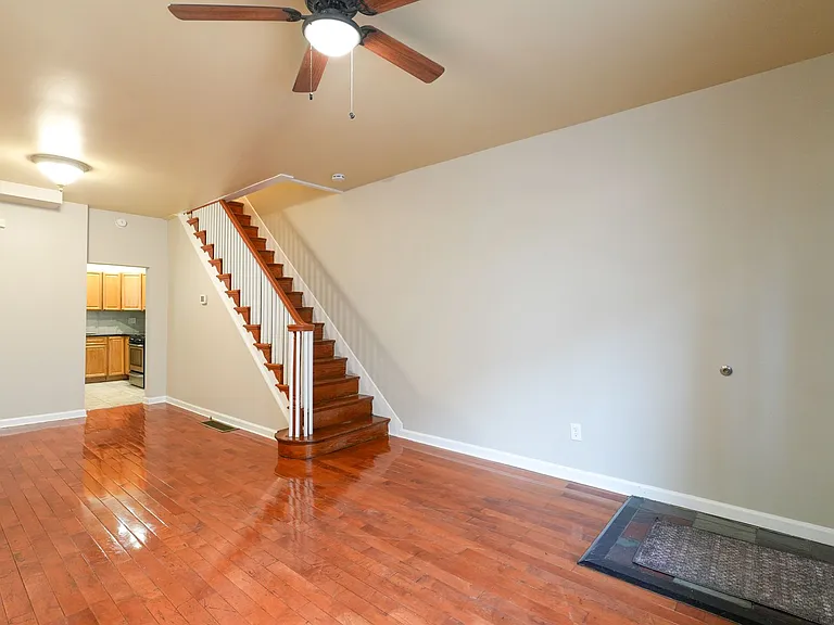 2022 S Opal St — Photo 4