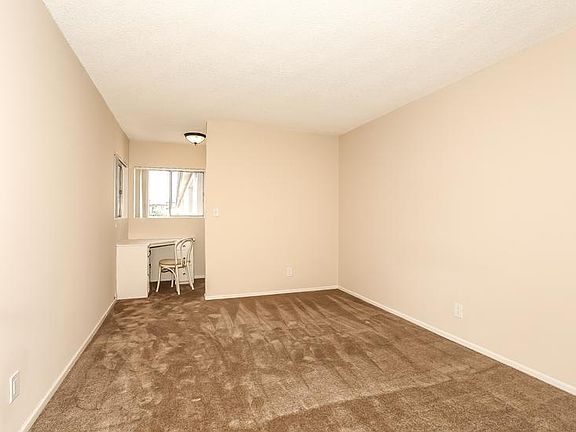 3rd image of 400 E Live Oak St APT 25