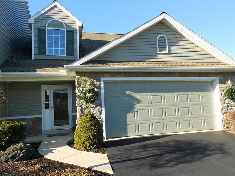 1st image of 121 Farmington Way