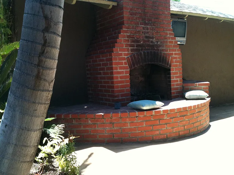 1224 E Commonwealth Ave — Photo 16