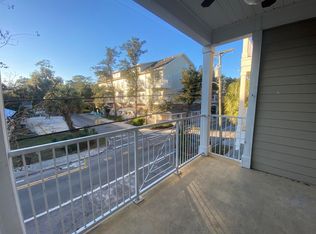 1460 NW 3rd Pl APT 214, Gainesville, FL 32603