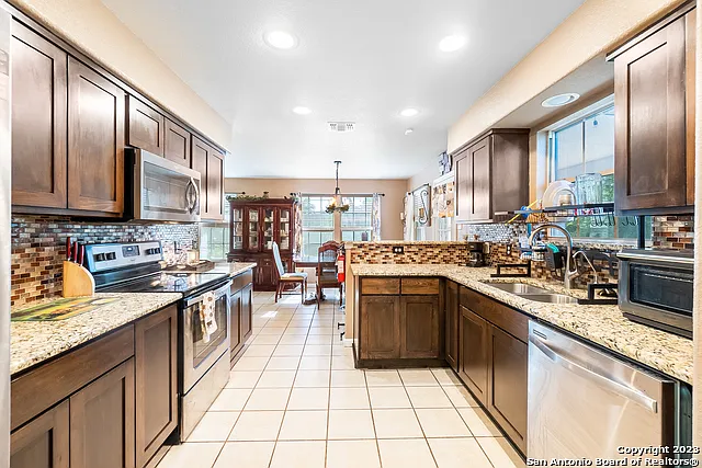 90 Nine Patch Dr — Photo 15