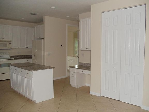 5th image of 2901 SW Skyline St