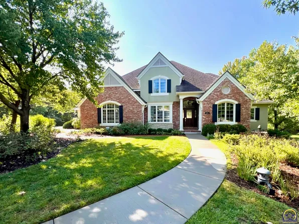 2031 Hogan Ct, Lawrence, KS 66047