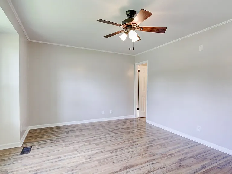3415 Mallard Dr — Photo 8