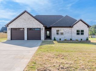 410 Cottontail Trl, Killen, AL 35645