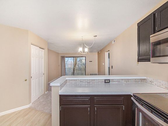 5th image of 3350 Devonwood Hills NE APT D