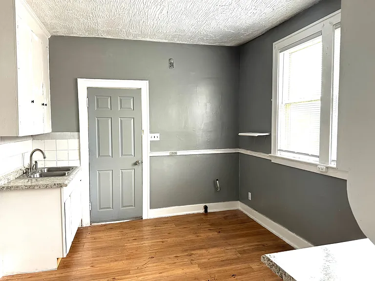 15537 Normandy Ave #2 — Photo 9