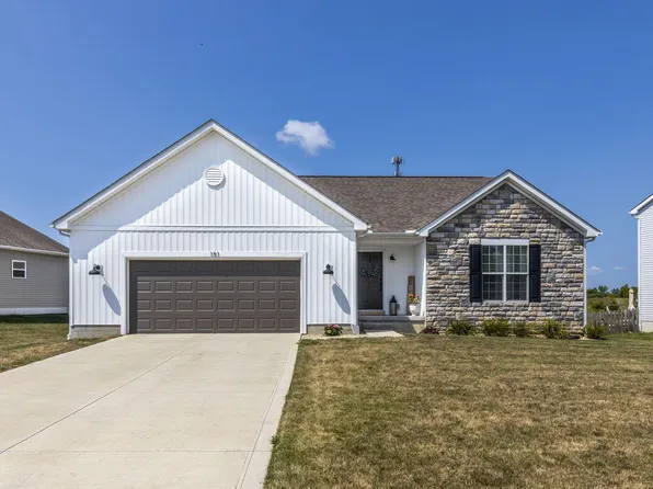 151 Terrier Ct, Pataskala, OH 43062