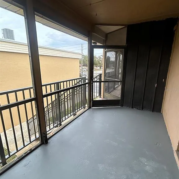 1000 Lake Of The Woods Blvd #205H — Photo 9