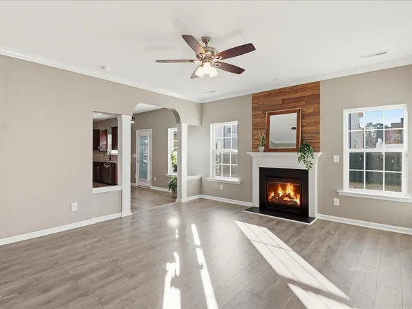 225 Marsh Creek Dr, Garner, NC 27529
