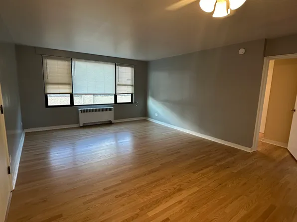 6216 N Whipple St APT 3E, Chicago, IL 60659