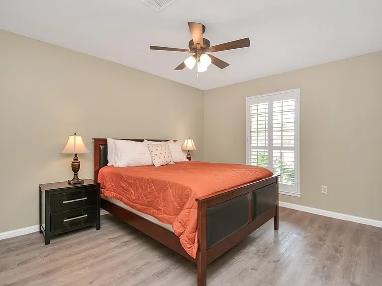 9811 Rocktree Dr — Photo 22