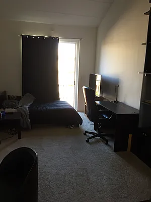 Rented by RES New York | media 4