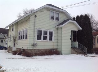 1003 W New York Ave, Oshkosh, WI 54901