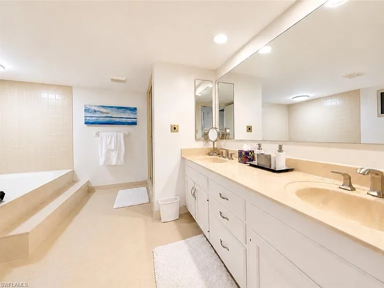 5601 Turtle Bay Dr #2003 — Photo 18