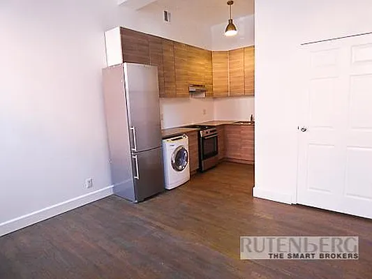 Rented by R New York | media 27