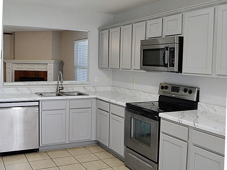 4603 Regency Dr — Photo 12