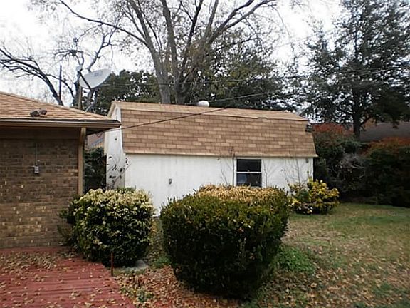 4th image of 4004 Georgian Dr