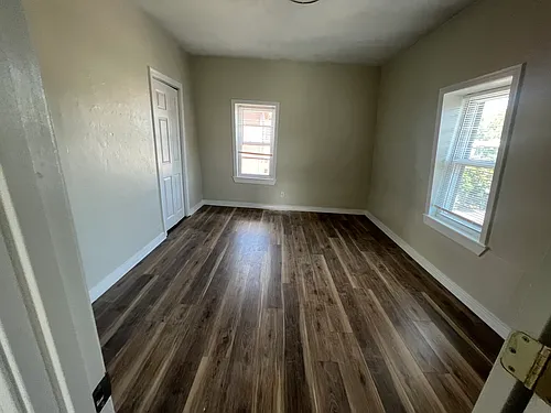 143 Knight St #5 Photo 1