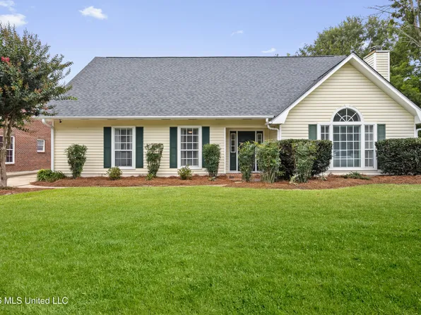 2469 Greenview Dr, Gulfport, MS 39507
