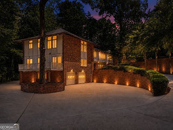 5th image of 1403 Springdale Rd