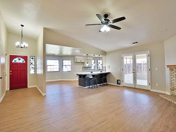 5th image of 927 Birchwood Court