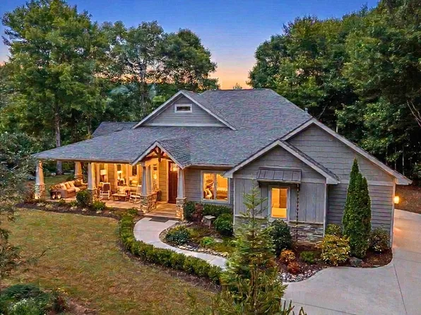 38 The Cliffs Pkwy, Landrum, SC 29356