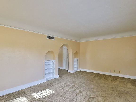 4th image of 216 N Macdonald APT 2