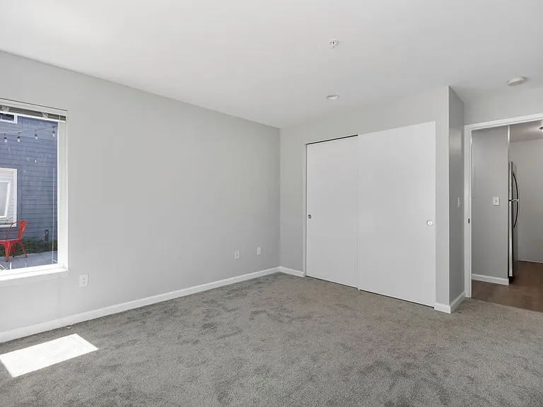 Interlake Apartments — Photo 9