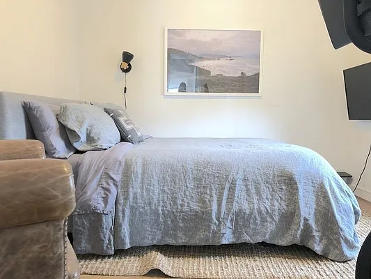 Rented by REAL New York | media 3