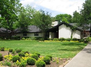 134 S Grace St, Crockett, TX 75835