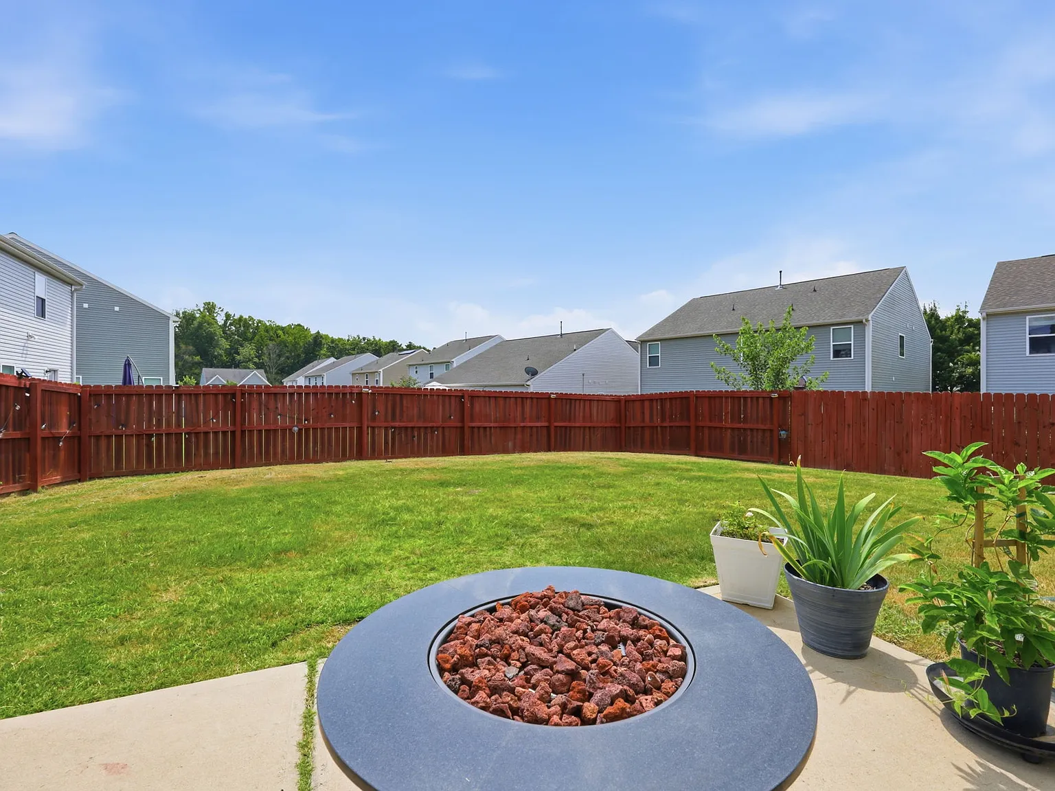 5 bed, 2950 sqft, $3,250 — Photo 4