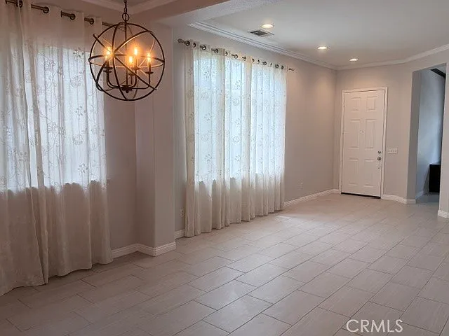 3 bed, 2000 sqft, $3,975 — Photo 3