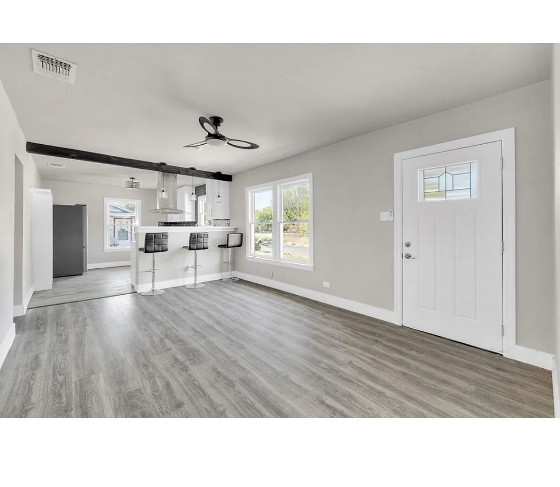Building Photo - 4010 Neer Ave