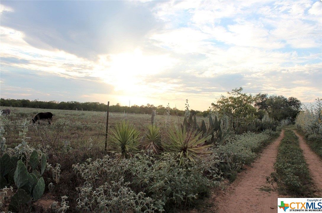 9 Wisteria Ln, Smiley, TX 78159 MLS 522070 Zillow