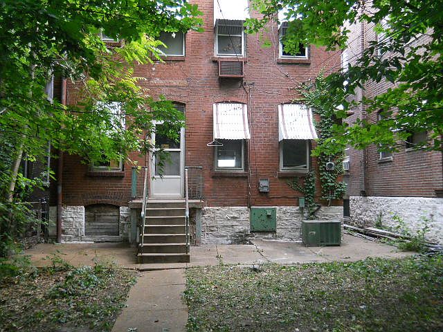 2nd image of 3948 Detonty St