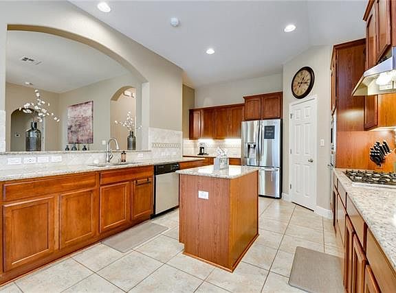 3rd image of 2621 Sixpence Ln