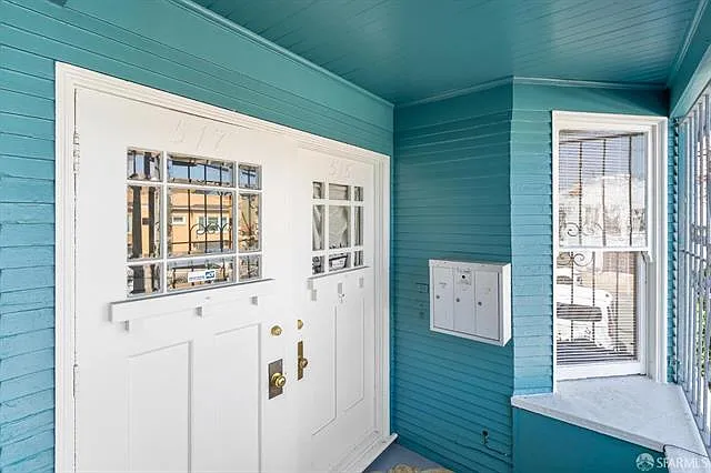 2 bed, 800 sqft, $3,300 — Photo 2