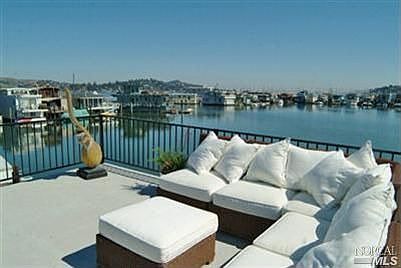 Top Deck