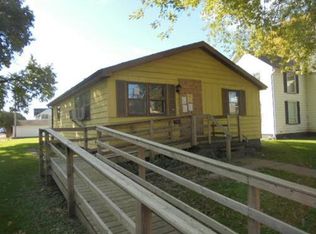 311 2nd Ave S, Clinton, IA 52732