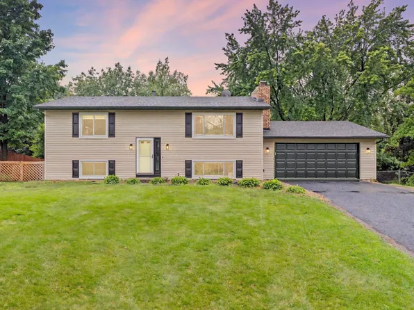 9920 Cromwell Dr, Eden Prairie, MN 55347