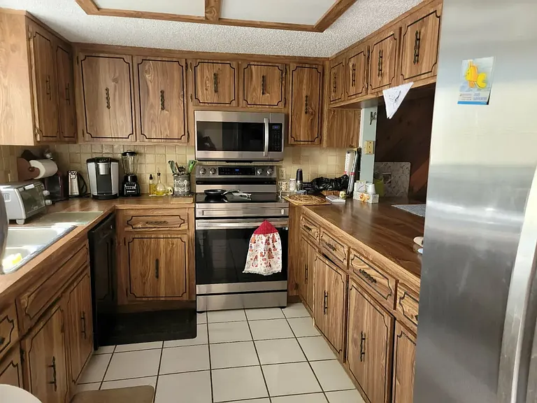 9940 Eagles Point Cir #3 — Photo 11