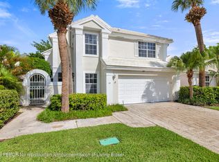 22 Selby Ln, Palm Beach Gardens, FL 33418
