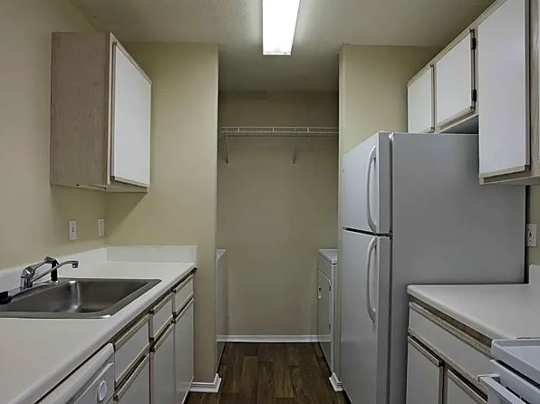 400 Northport Dr #7-709