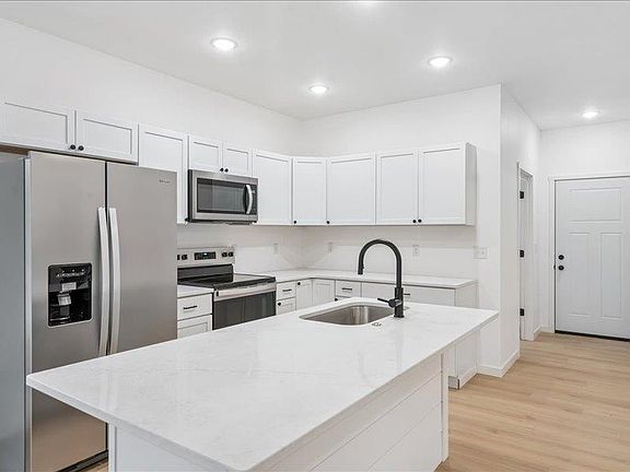 5th image of 114 Cherry Ln