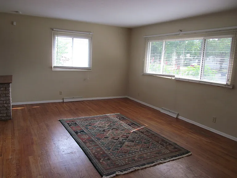 1322 Chimes Blvd — Photo 2