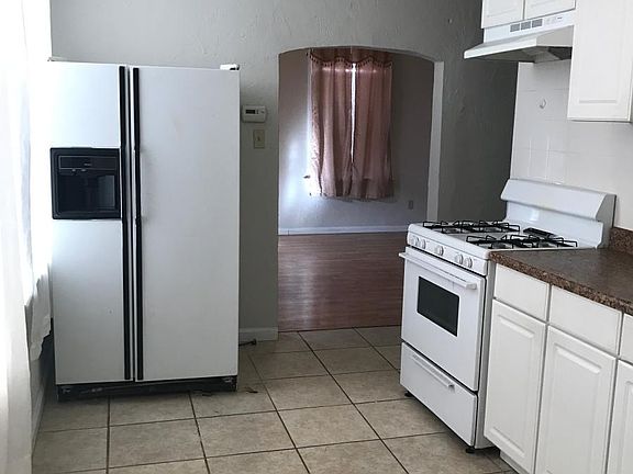 4th image of 7508 Vermont Ave