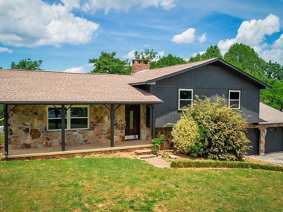3rd image of 801 Crestridge Dr