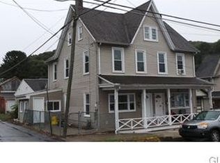 315-317 W Washington St, Slatington, PA 18080